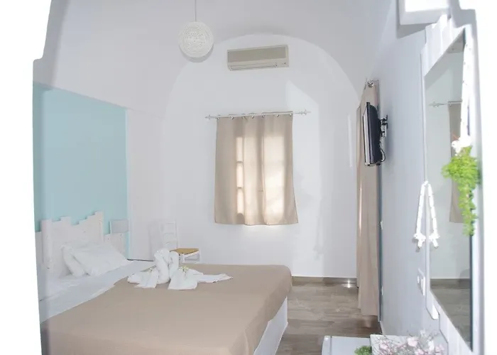 Отель Iris Boutique 3*