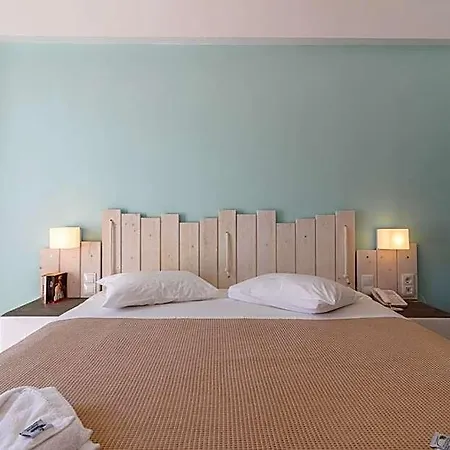 Iris Boutique 3* Kamári