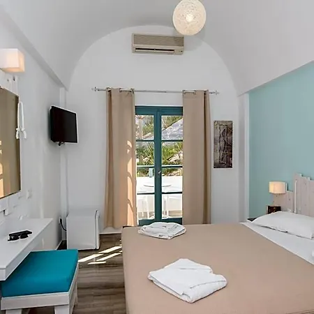 Iris Boutique 3* Kamári