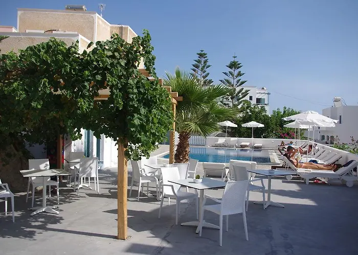 Iris Boutique Kamari (Santorini)