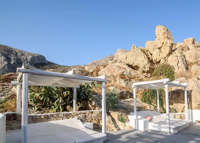 Hotel Iris Boutique Kamari (Santorini)