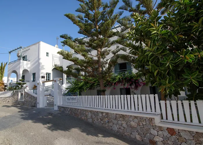 Iris Boutique Hotel 3*