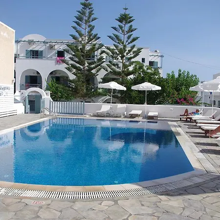 Iris Boutique Hotel 3*