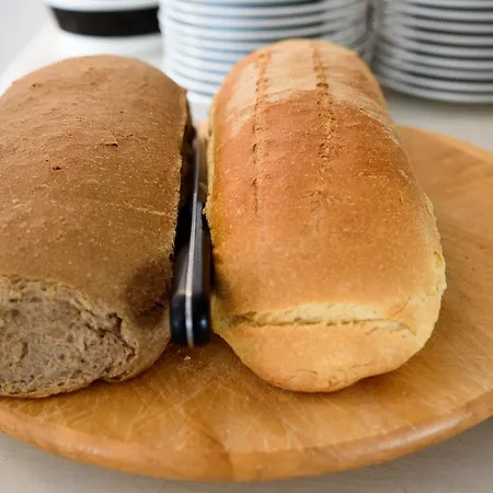 Iris Boutique Hotel 3*